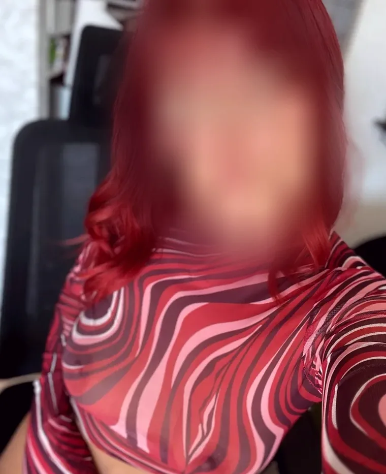 Dina, 26